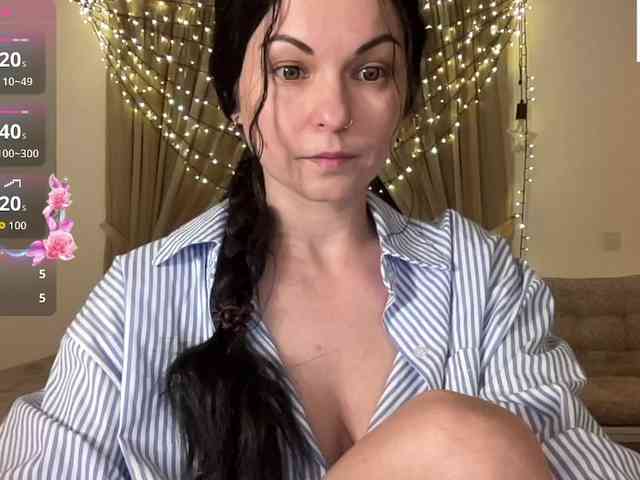 LilithNewdawn webcam