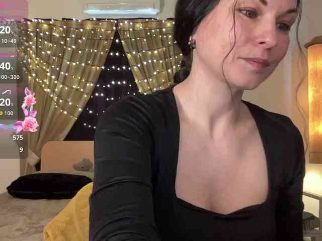 LilithNewdawn webcam