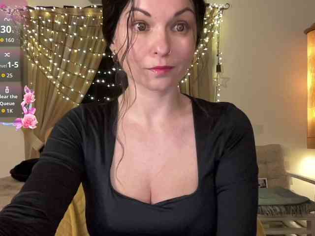 LilithNewdawn webcam