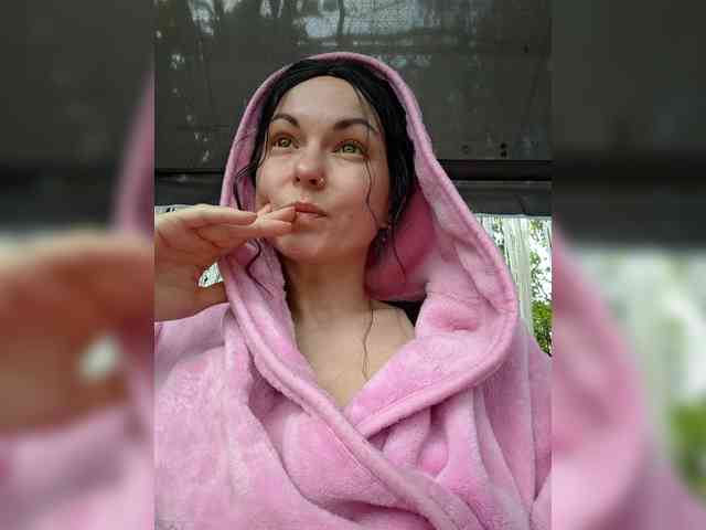 LilithNewdawn webcam