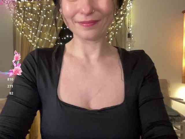 LilithNewdawn webcam