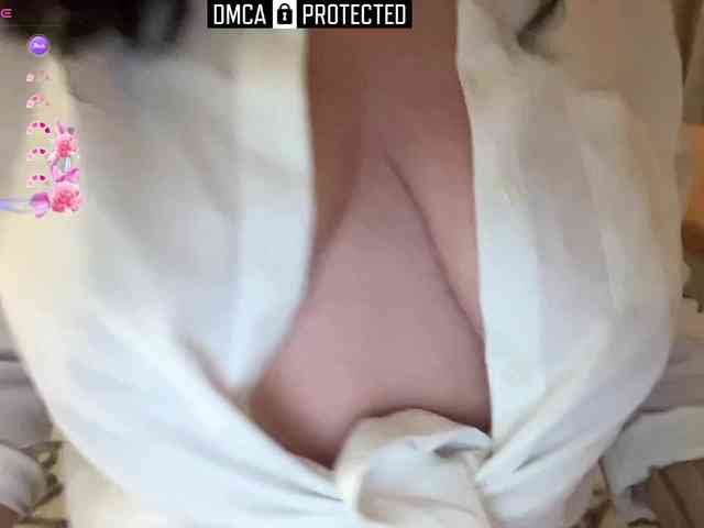 LiliNewdawn webcam