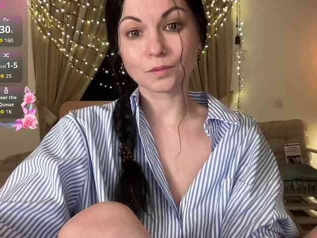 LilithNewdawn webcam