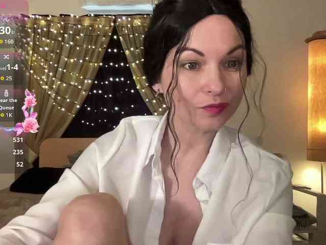 LilithNewdawn webcam