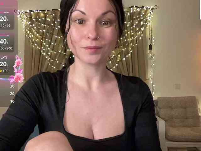 LilithNewdawn webcam