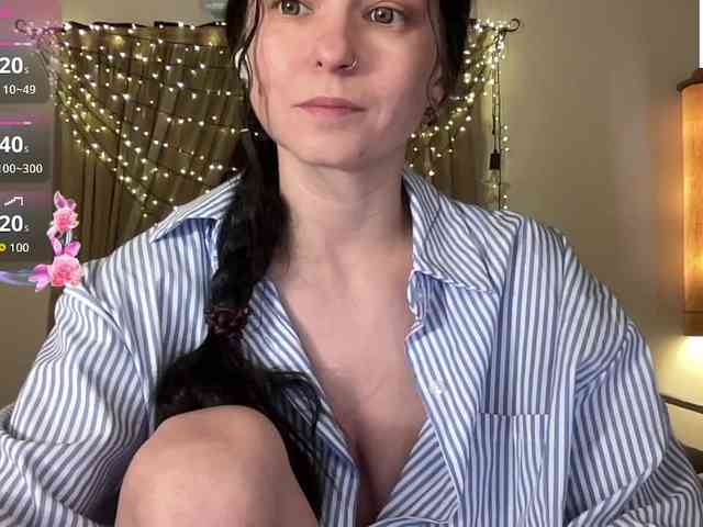 LilithNewdawn webcam