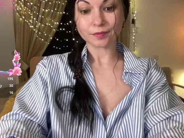 LilithNewdawn webcam