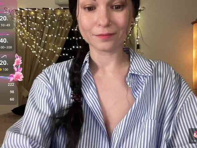 LilithNewdawn webcam