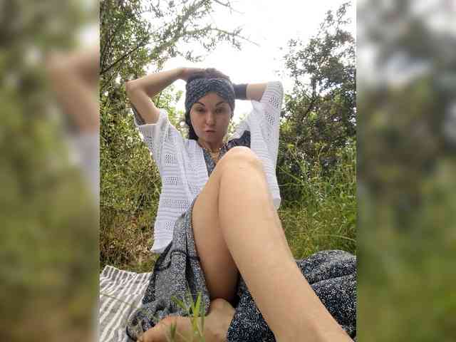 LilithNewdawn webcam