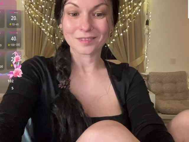 LilithNewdawn webcam