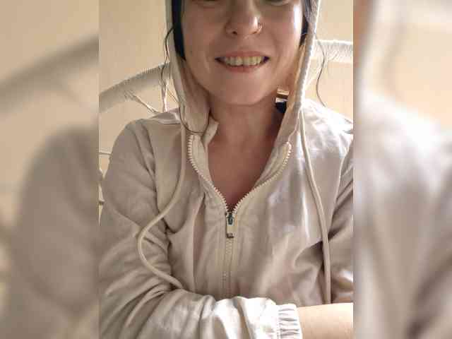 LilithNewdawn webcam