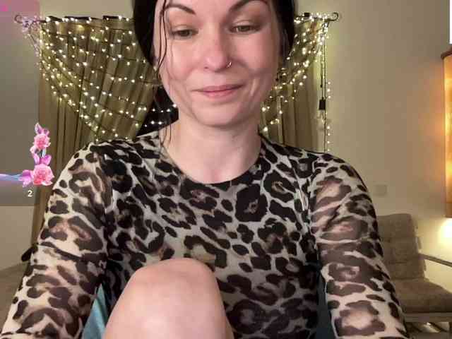 LilithNewdawn webcam