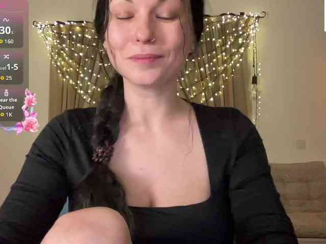 LilithNewdawn webcam