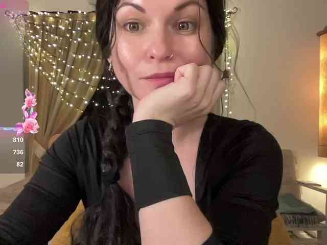 LilithNewdawn webcam