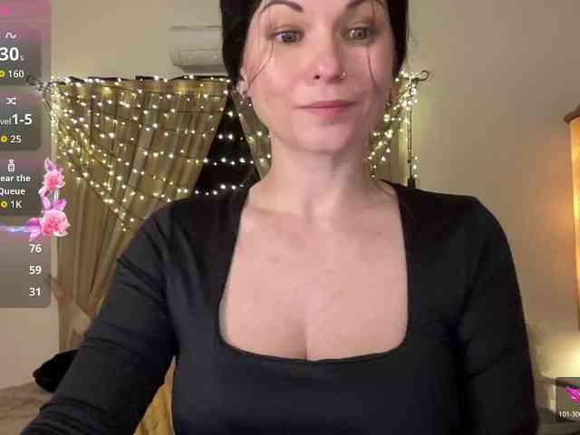 LilithNewdawn webcam