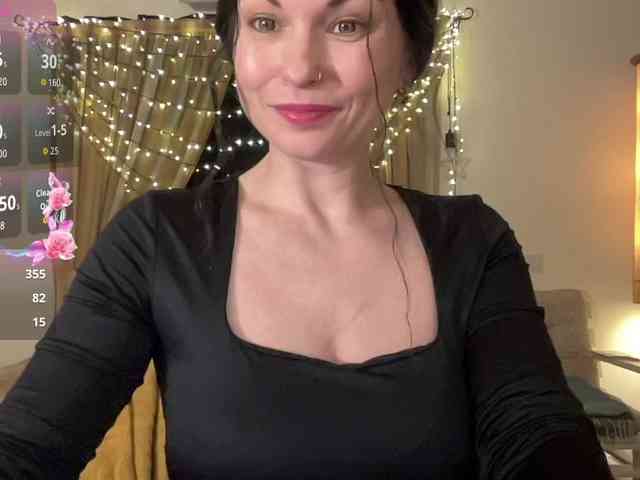 LilithNewdawn webcam