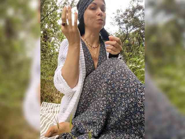 LilithNewdawn webcam