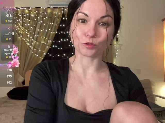 LilithNewdawn webcam