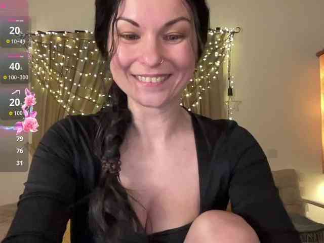 LilithNewdawn webcam