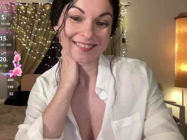 LilithNewdawn webcam