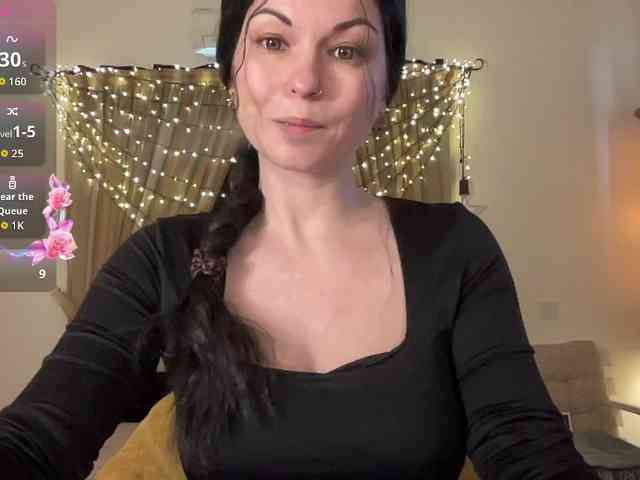 LilithNewdawn webcam