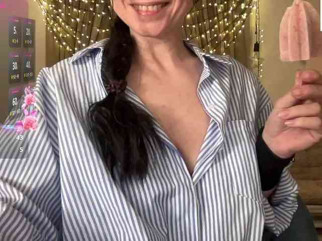 LilithNewdawn webcam