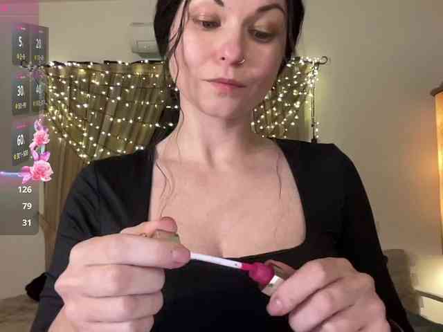 LilithNewdawn webcam