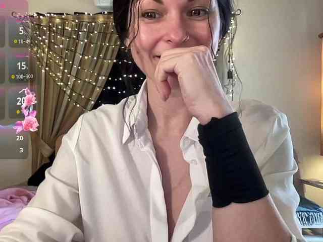 LilithNewdawn webcam