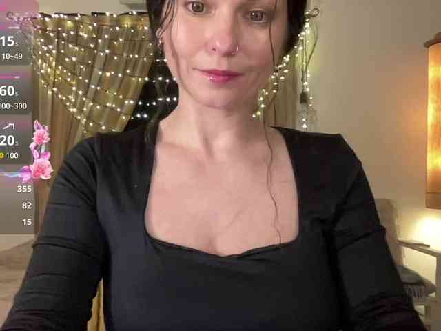 LilithNewdawn webcam