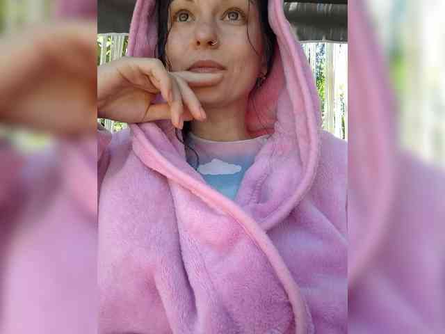 LilithNewdawn webcam