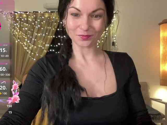 LilithNewdawn webcam