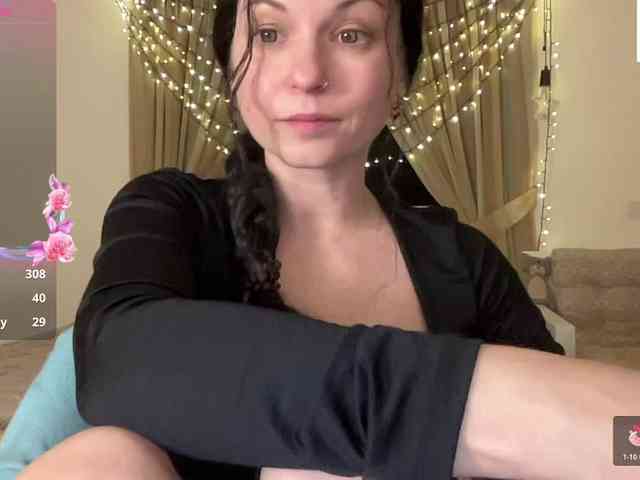 LilithNewdawn webcam