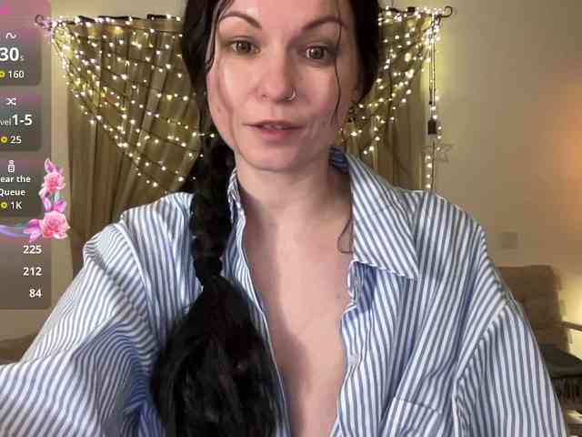 LilithNewdawn webcam