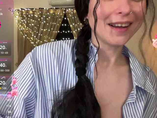 LilithNewdawn webcam