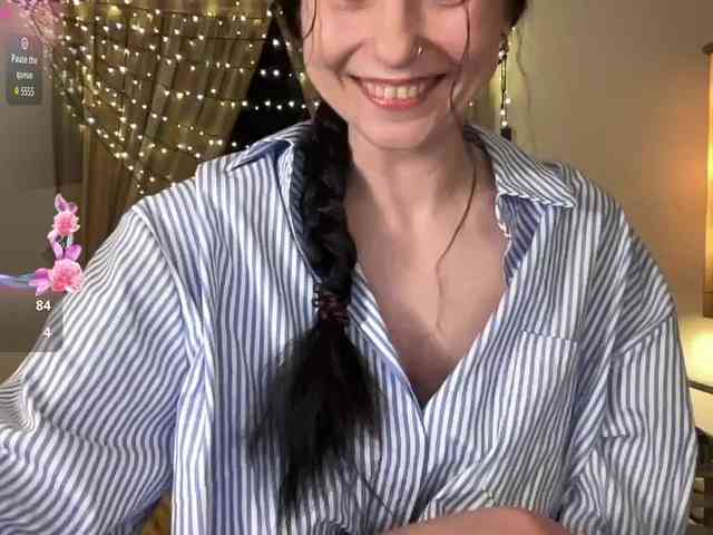 LilithNewdawn webcam