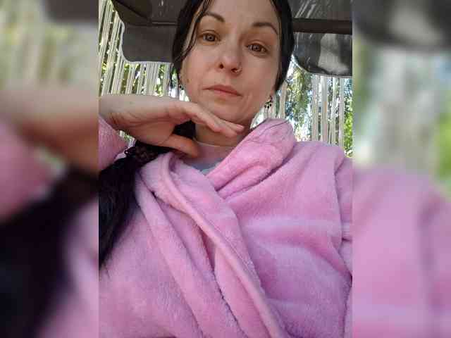 LilithNewdawn webcam