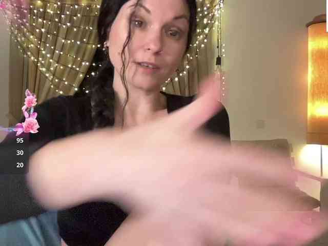 LilithNewdawn webcam