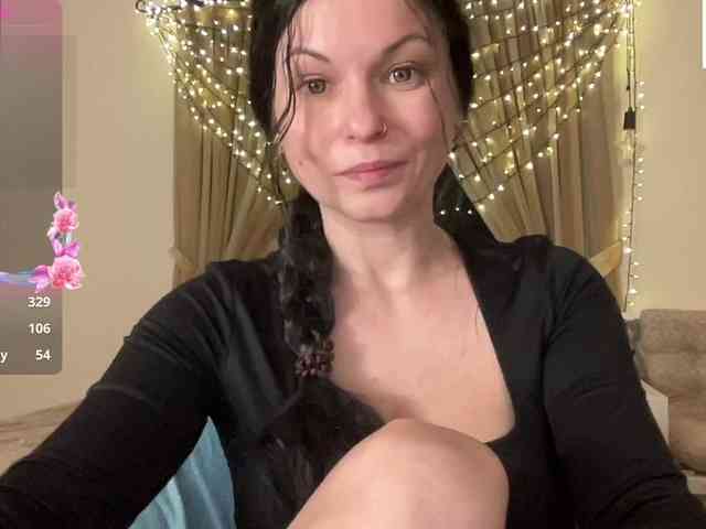 LilithNewdawn webcam