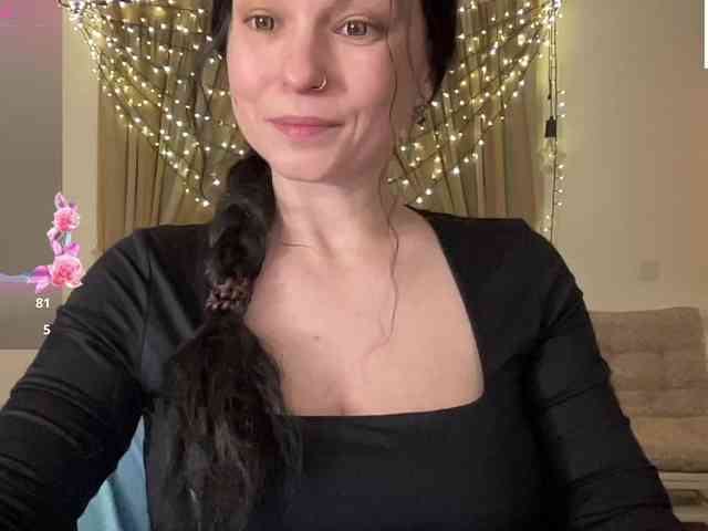 LilithNewdawn webcam