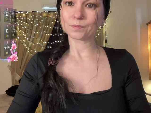 LilithNewdawn webcam