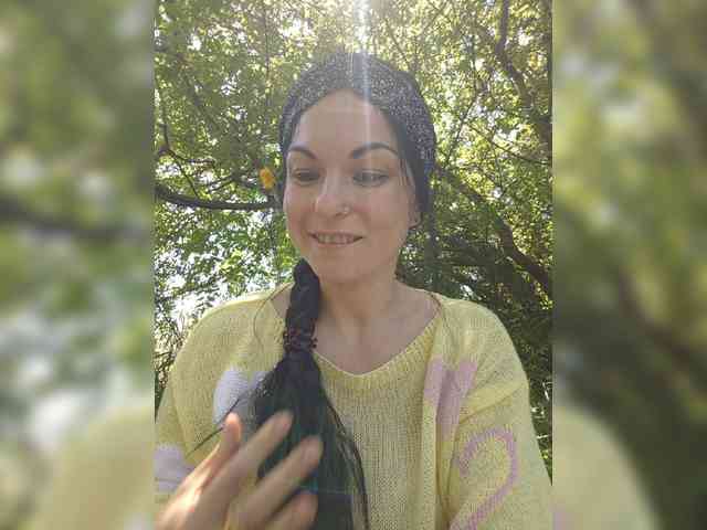 LilithNewdawn webcam