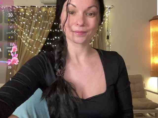 LilithNewdawn webcam