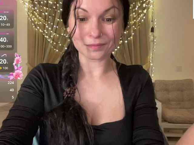 LilithNewdawn webcam