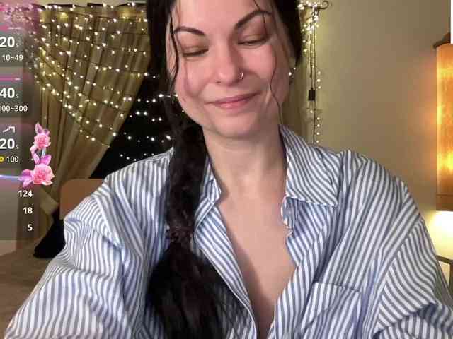 LilithNewdawn webcam