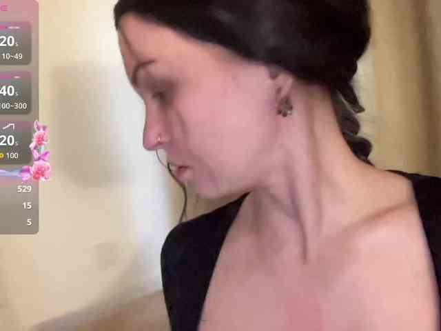 LilithNewdawn webcam