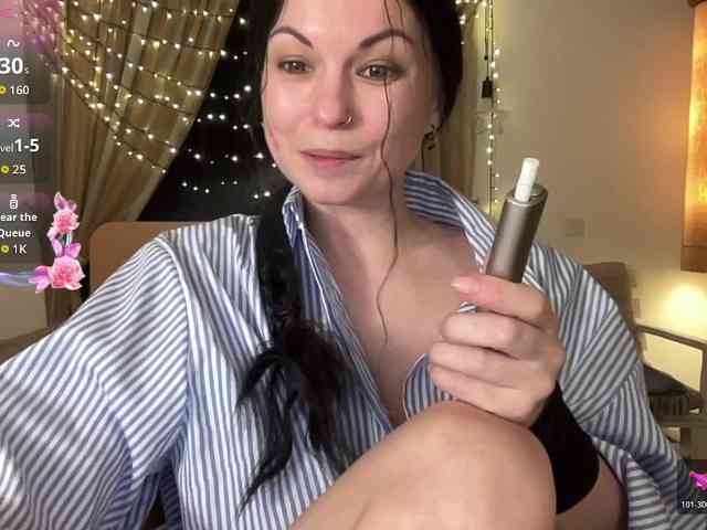 LilithNewdawn webcam