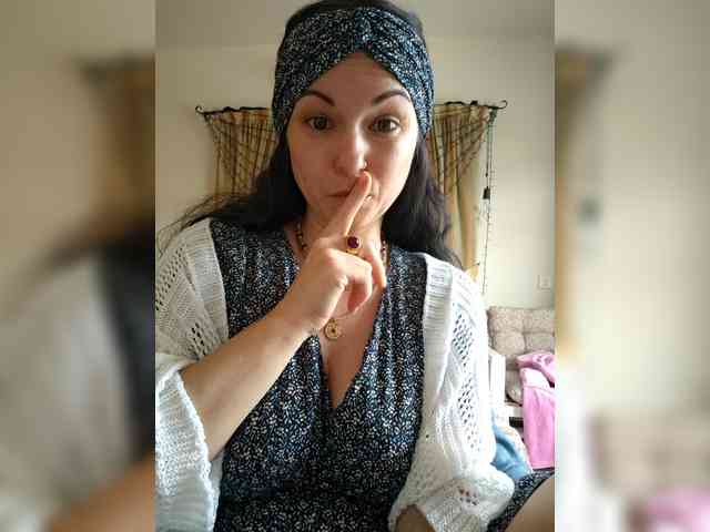 LilithNewdawn webcam