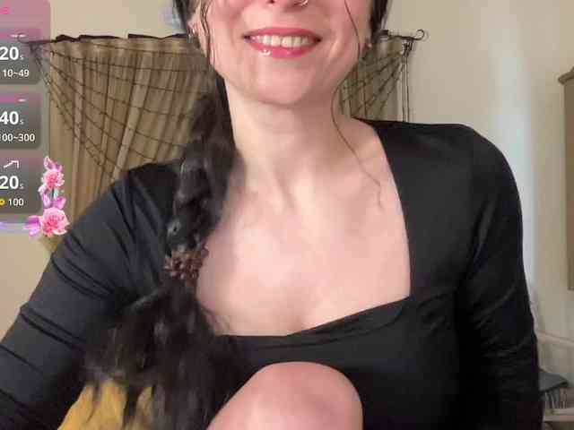 LilithNewdawn webcam