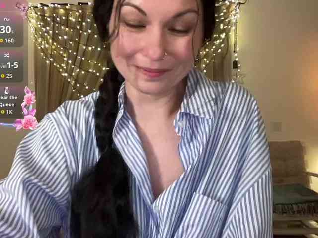 LilithNewdawn webcam