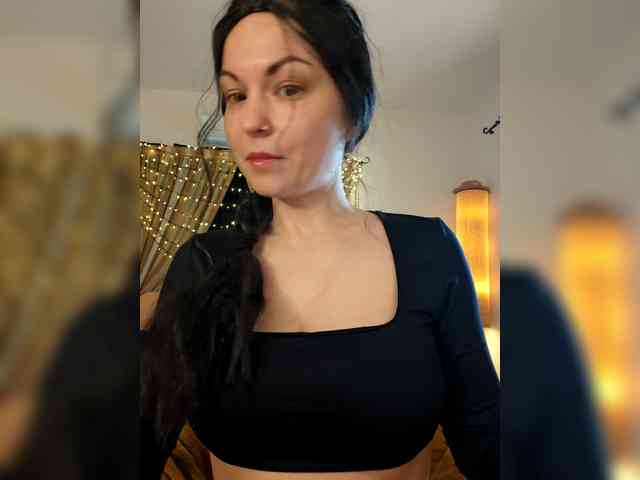 LilithNewdawn webcam